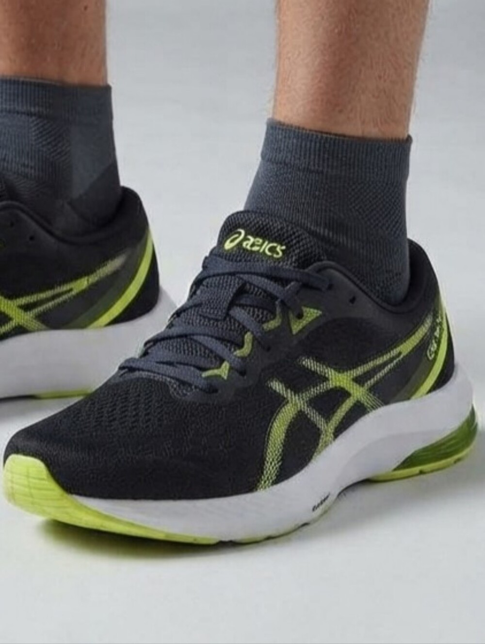 ASICS Gel-Pulse 13 Black Hazard Green Running Shoes Men's Size 10.5